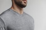 ノブル メンズ Vネック Tシャツ グレー - 画像 (4)