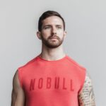 ノーブルメンズノースリーブTシャツ（明るい色）赤
