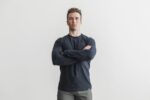 Nobull メンズ ヘビーウェイト ロングスリーブ ポケット Tシャツ インク - 画像 (4)