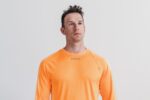 Nobull メンズ ライトウェイト テクスチャード ロングスリーブ Tシャツ (ネオン カモ) オレンジ