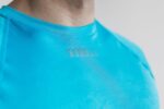 Nobull メンズ ライトウェイト テクスチャード ロングスリーブ Tシャツ (ネオン迷彩) ブルー - 画像 (3)