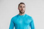 Nobull メンズ ライトウェイト テクスチャード ロングスリーブ Tシャツ (ネオン迷彩) ブルー - 画像 (4)