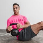 Nobull メンズ Tシャツ (ネオン) ピンク