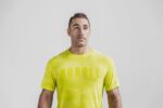 Nobull メンズ Tシャツ (ネオンカモ) イエロー