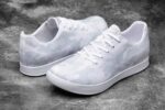 Nobull レディース キャンバス トレーナー ホワイト カモ - 画像 (4)