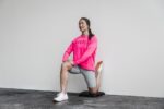 Nobull レディース クルー スウェットシャツ (ネオン) ピンク