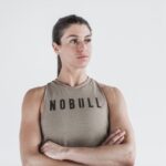 Nobull レディース ハイネックタンクトップ（クラシックカラー） フォールンロック