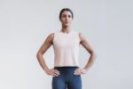 Nobull レディース ヘビーウェイト ノースリーブ クロップ Tシャツ ダスティ