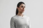 Nobull レディース ライトウェイト テクスチャード ロングスリーブ Tシャツ (迷彩) フロスト