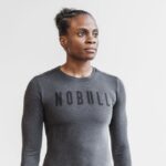 Nobull レディース ロングスリーブ Tシャツ チャコール