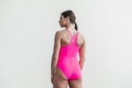 Nobull レディース ワンピース水着 (ネオン) ピンク - 画像 (5)