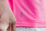 NobullメンズノースリーブTシャツ（ネオン）ピンク - 画像 (2)