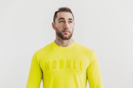 NobullメンズロングスリーブTシャツ（ネオン）イエロー