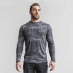 NobullメンズロングスリーブTシャツ（迷彩）チャコール