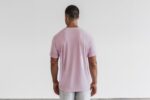 NobullメンズTシャツ（明るい色）ピンク - 画像 (2)