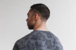 NobullメンズTシャツ（桜）チャコール - 画像 (3)