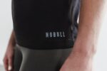 Nobullレディースハイネックタンクトップ（定番カラー）ブラック - 画像 (2)