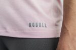 Nobullレディースハイネックタンクトップ（明るい色）ピンク - 画像 (3)